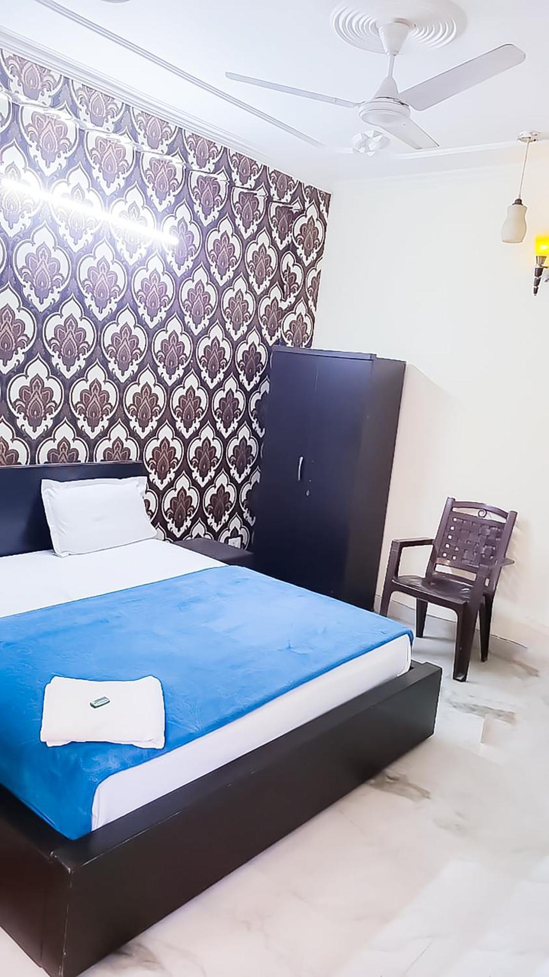 Deluxe Room In Cr Park Neu-Delhi Exterior foto